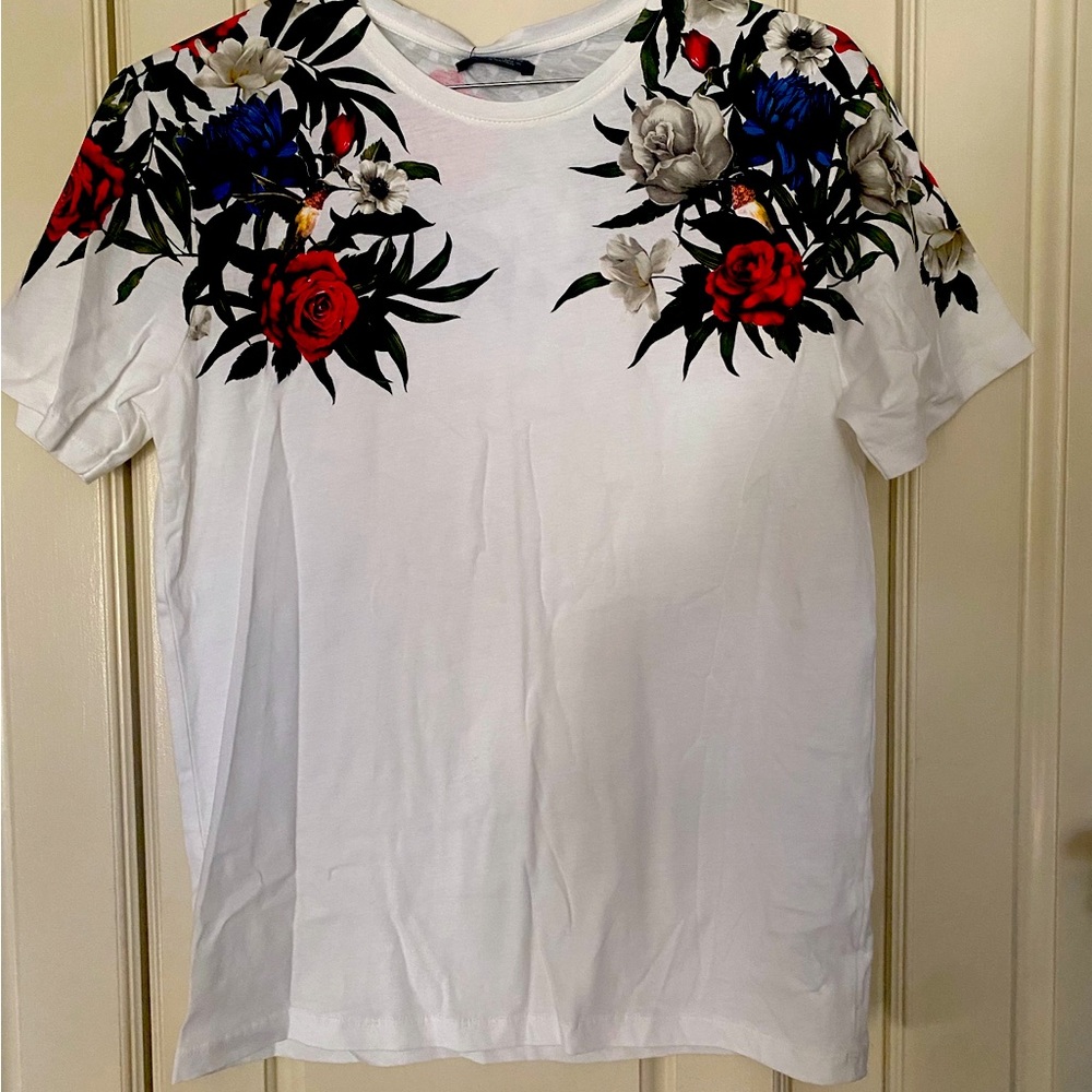 Zara printed tshirt. Wear with jeans or skirts
